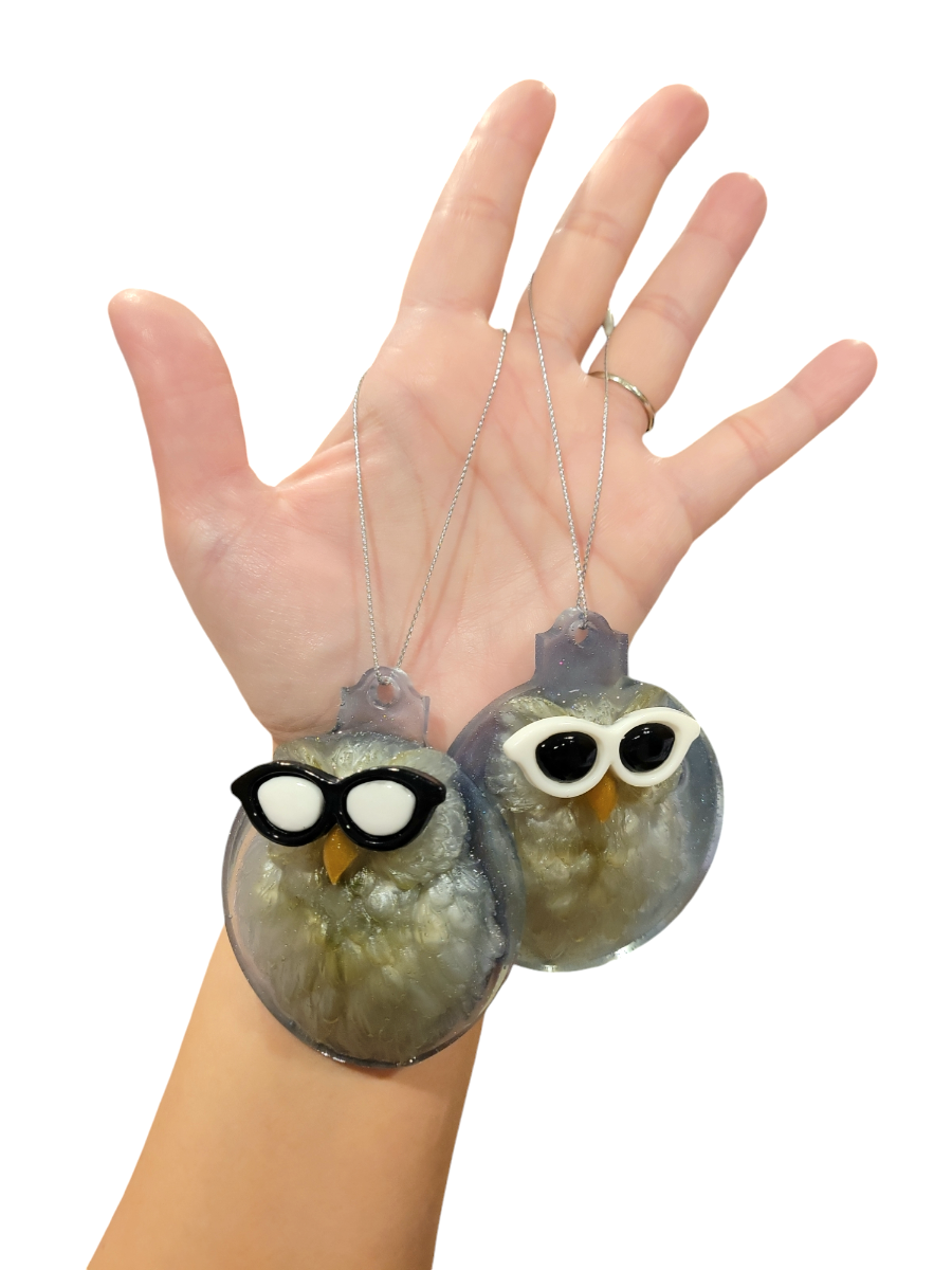 Owl with sunglasses (ornaments)